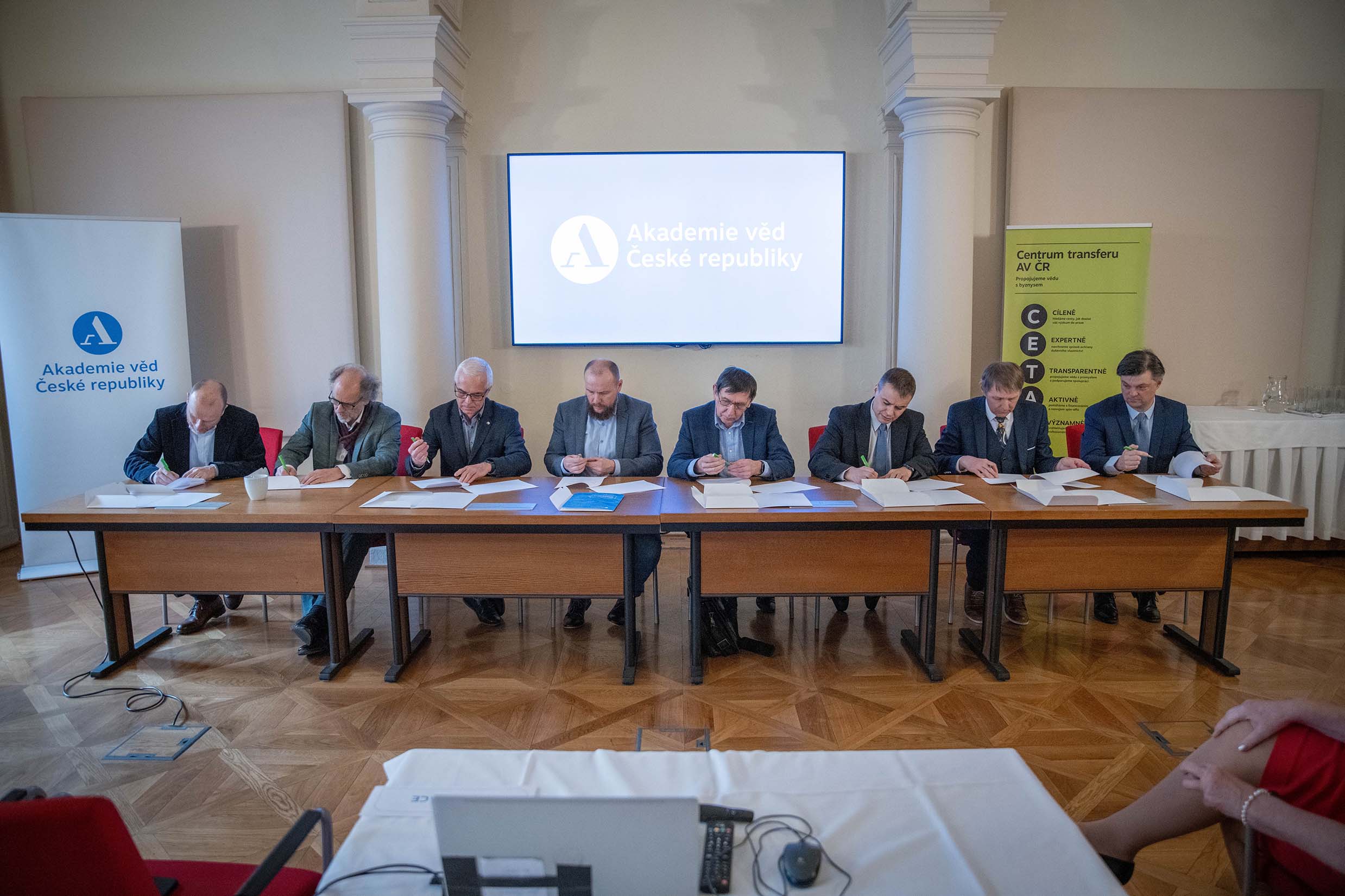 Akciová společnost AV ČR