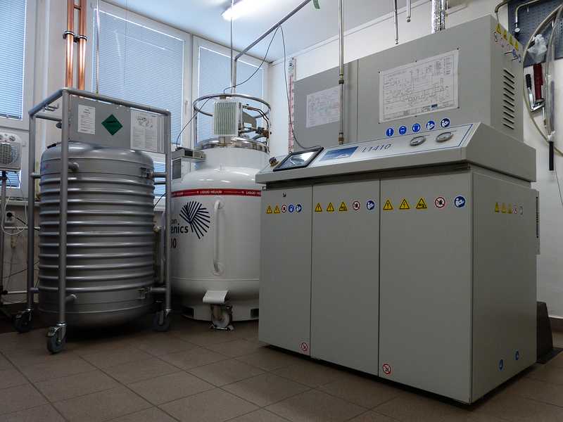 Zkapalňovač helia Linde  L1410 